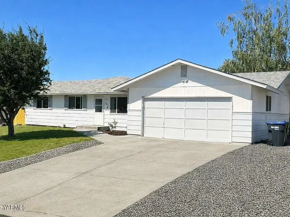 801 N 4th St, Selah, WA 98942