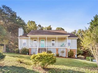 3740 Signet Dr, Winston Salem, NC 27101