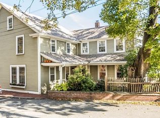 40 Elm St #C, Amesbury, MA 01913