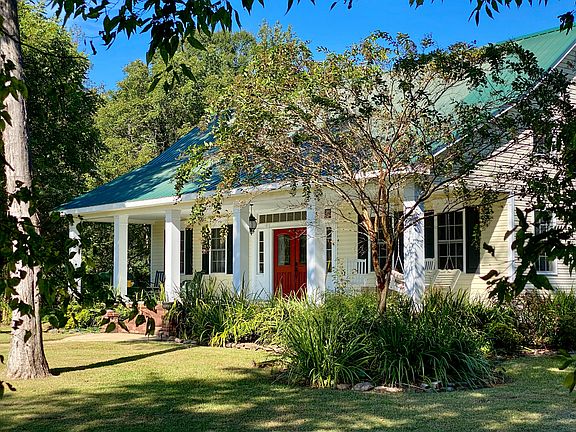 3rd image of 130 Clayton Rd