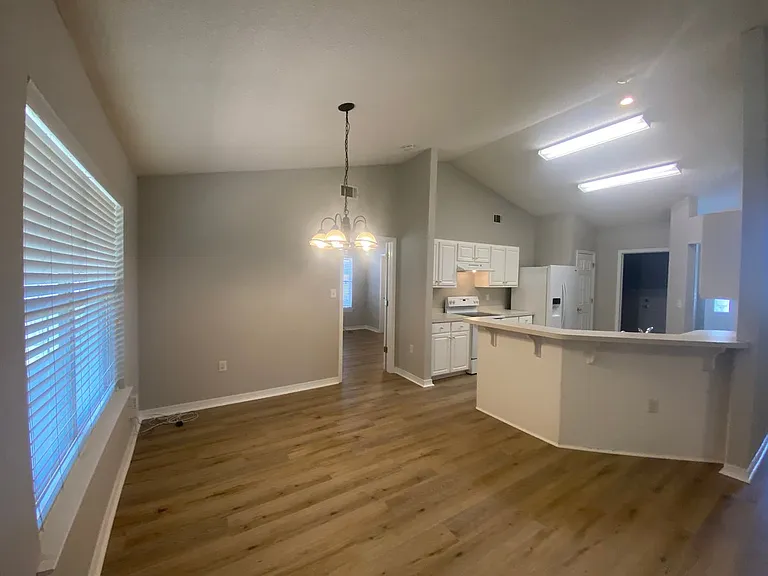 9676 Parker Lake Cir — Photo 10