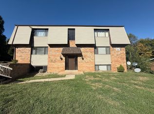 25 Nottingham Ln APT C, Belleville, IL 62223