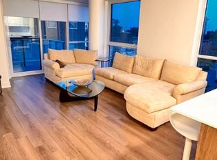 8 Ann St #306, Mississauga, ON L5G0C1