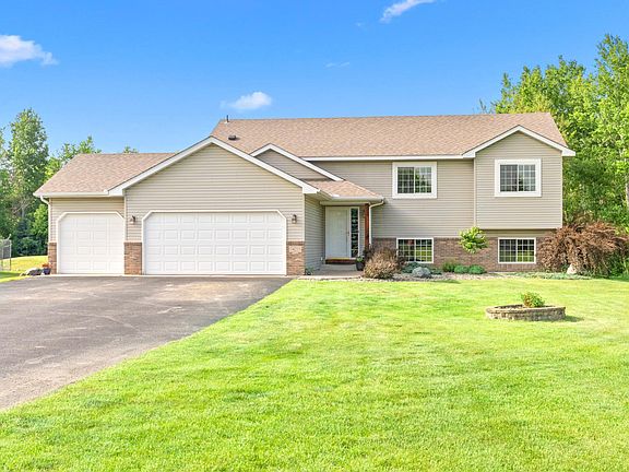 2nd image of 34215 Grange Cir