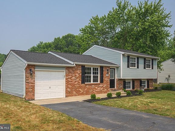 4th image of 2249 Sandalwood Dr
