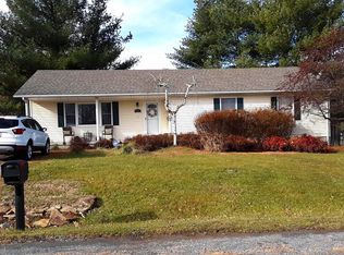 109 Robin Ave, Stephens City, VA 22655