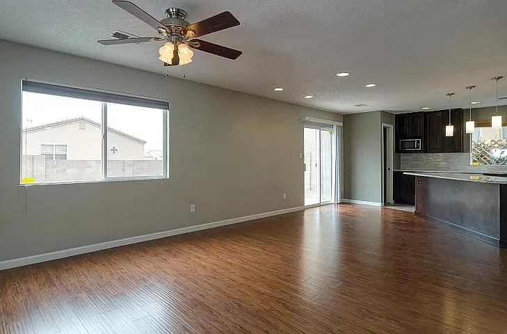 Dining Room/Kitchen Island