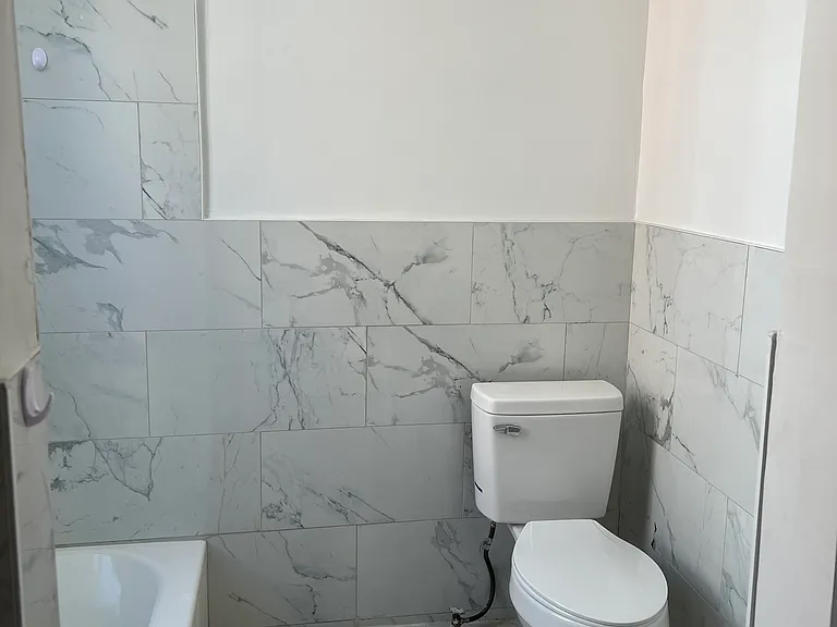 190 Clinton Ave #4 — Photo 9