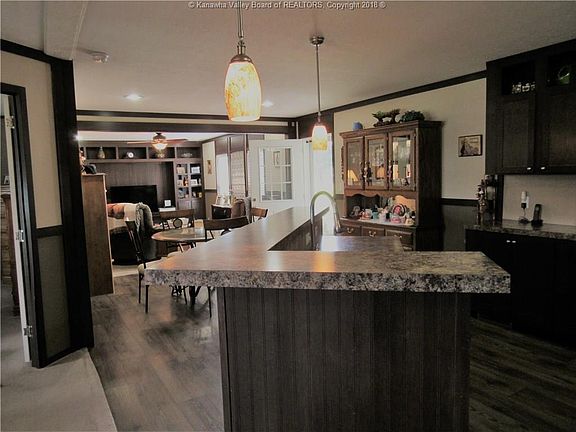 4th image of 8427 Winfield Rd