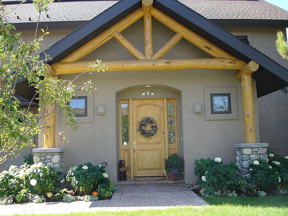 Inviting front entrance