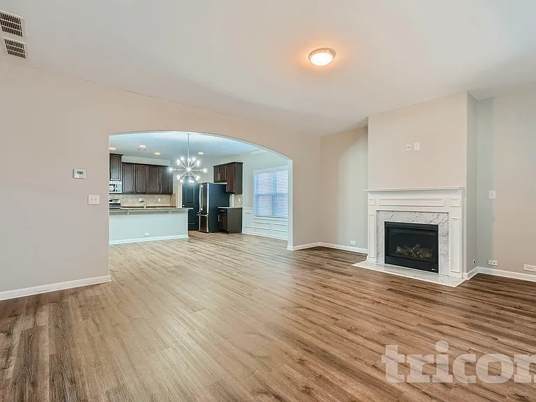 3919 Kingfisher Dr — Photo 5