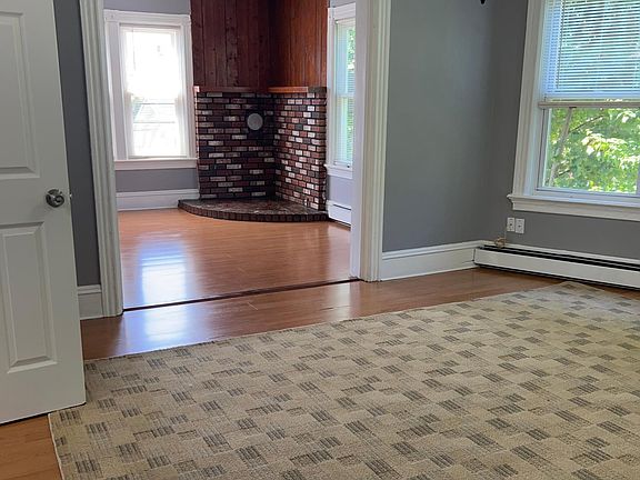 4th image of 136 Pond St Floor 2