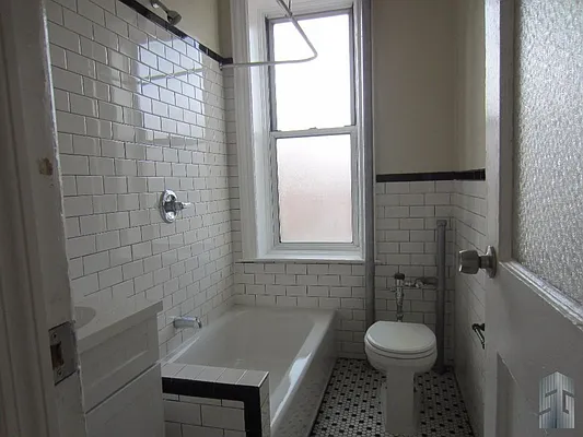 Rented by Skyline Group Real Estate | media 27