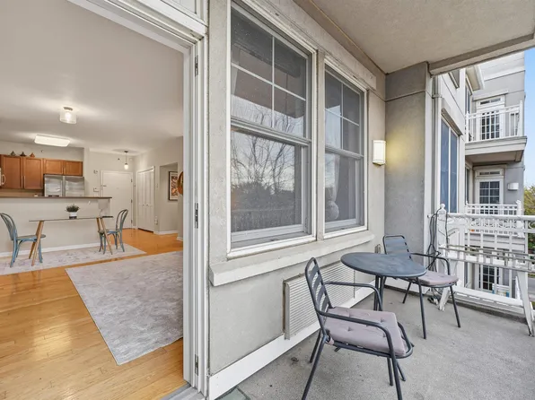 4 Constellation Place image 2 of 21