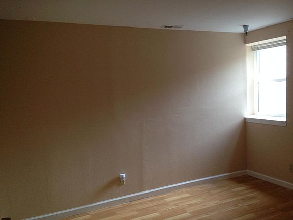5th image of 2422 18th Ave