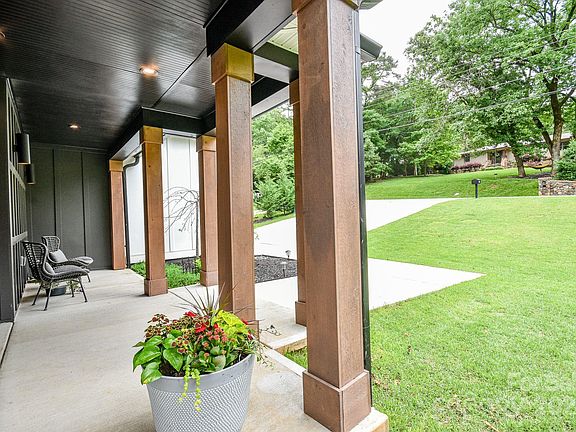 4th image of 322 Mountainview Dr