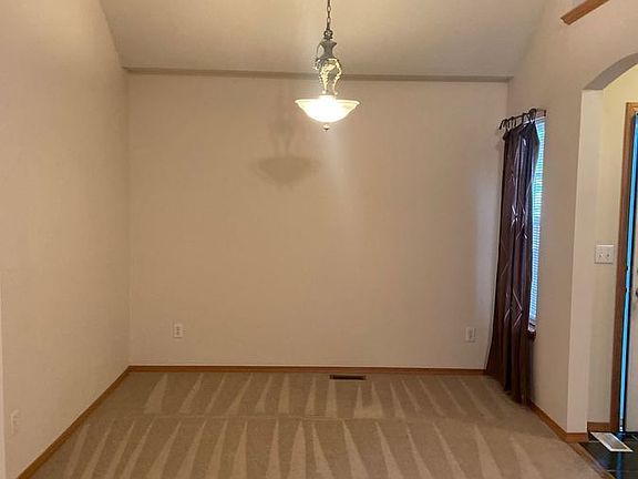 3rd image of 21309 E 51st St S