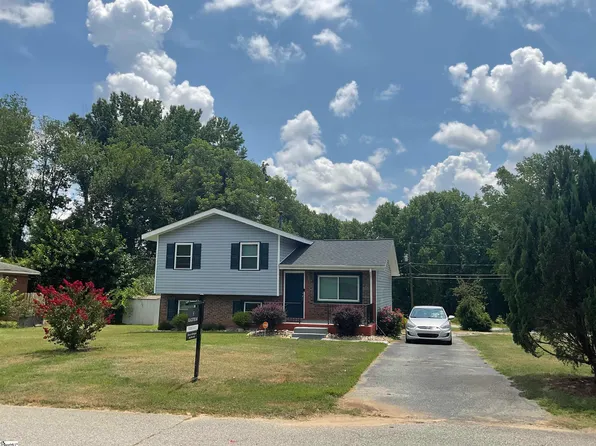 407 Old Farm Rd, Moore, SC 29369