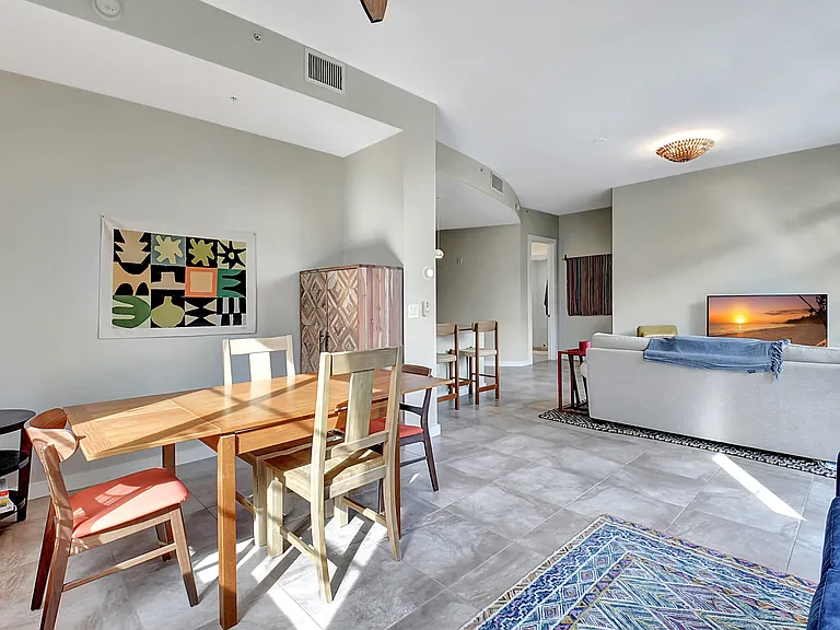 365 SE 6th Ave #204 — Photo 14