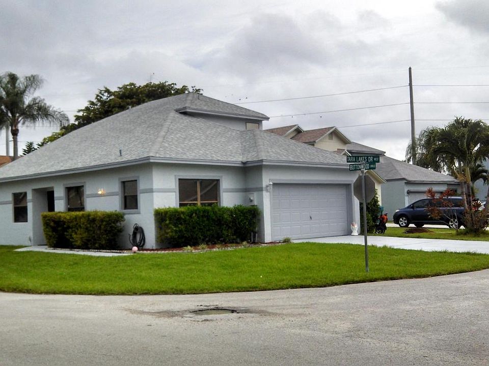 1st image of 130 Tara Lakes Dr W