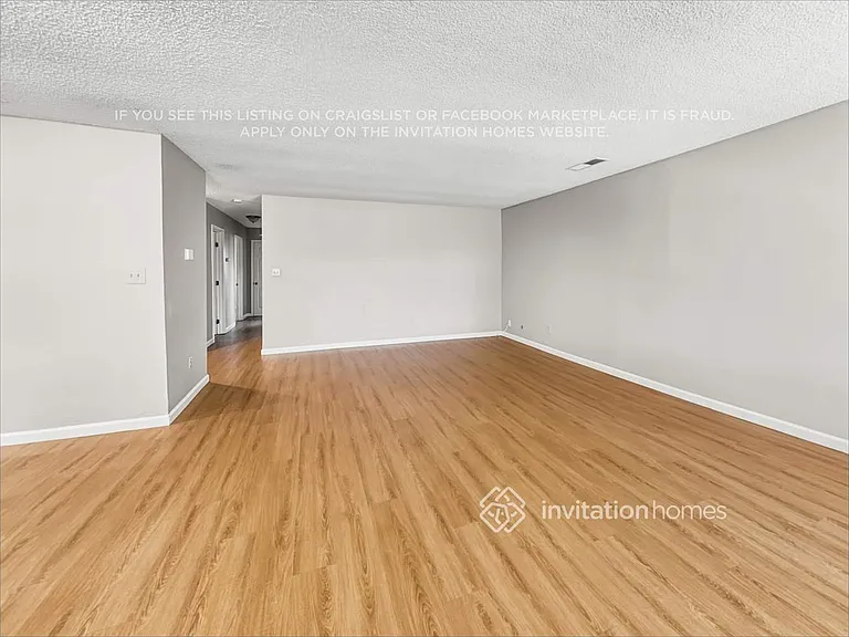 1658 Ashwood Dr — Photo 5