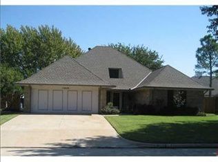 12020 Surrey Ln, Yukon, OK 73099