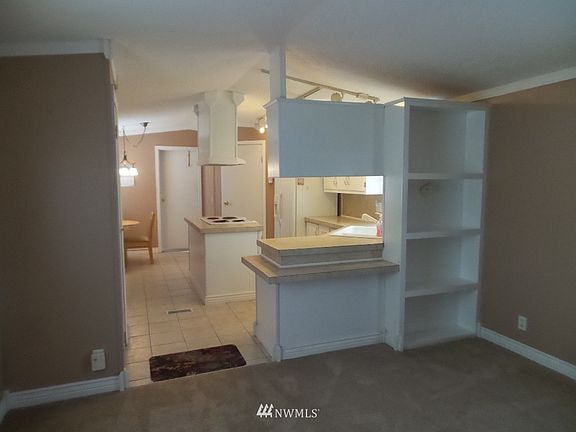 5th image of 21201 NE 58th Street #11