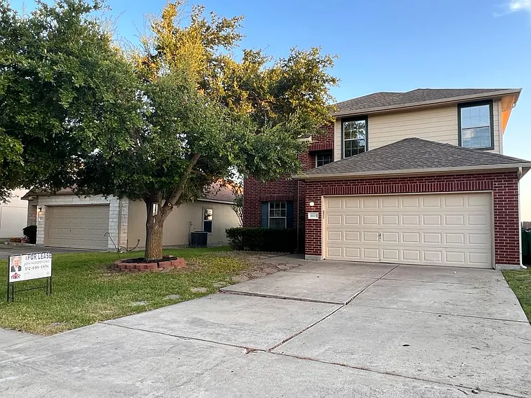 18105 Maxa Dr — Photo 3