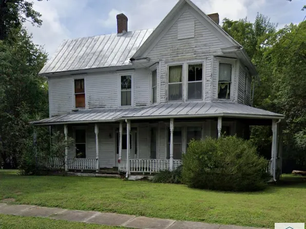438 Church St, Ridgeway, VA 24148