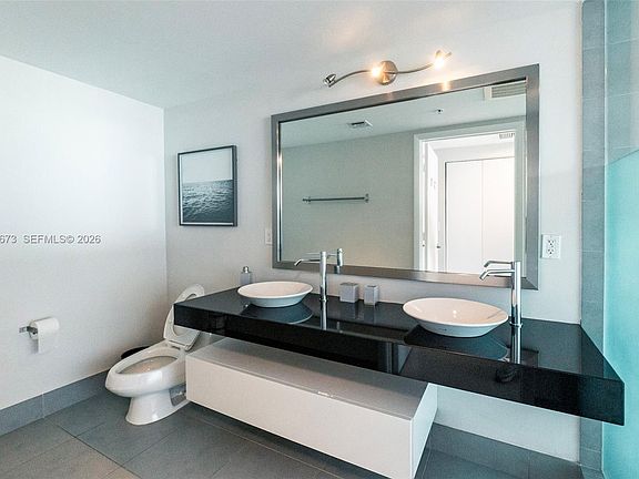 4th image of 92 SW 3rd St APT 1812