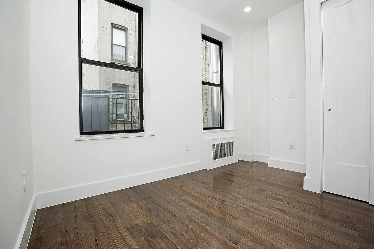 19 Eldridge Street 4