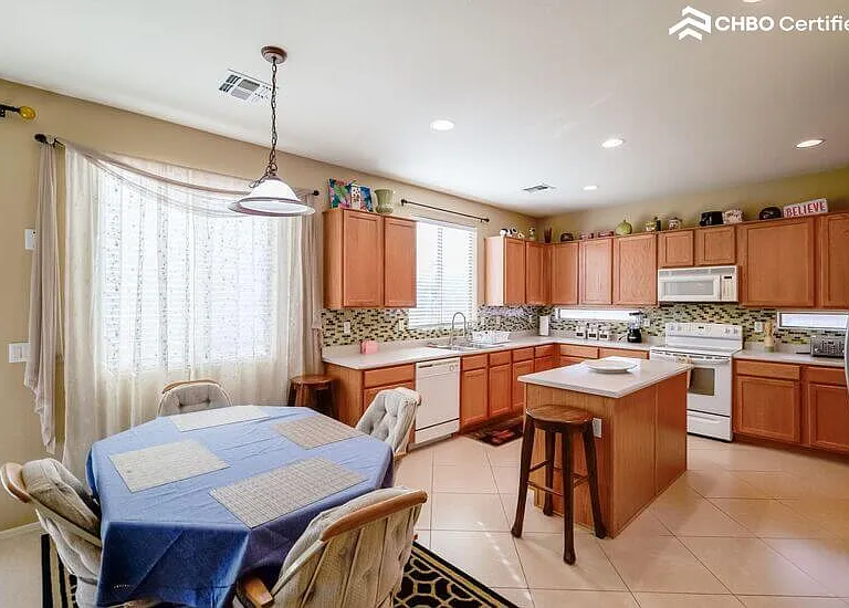 8607 W Brown St — Photo 13