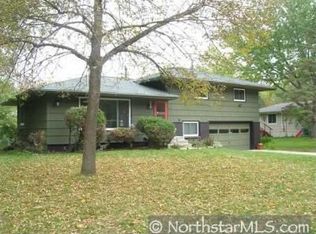 8410 Wesley Dr, Golden Valley, MN 55427