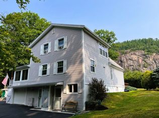 26 Sartwell Ln, North Conway, NH 03860