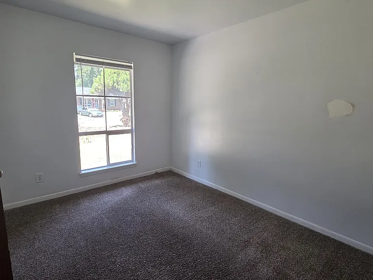 3313 Greening Ln — Photo 8