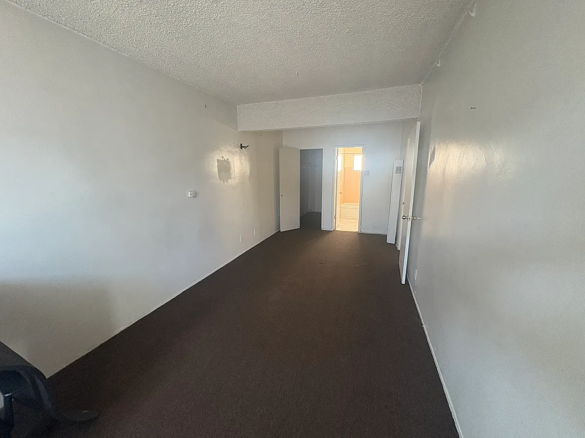 Building Photo - 3107 Bagley Ave #9