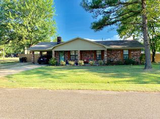 1804 Longview Dr, Amory, MS 38821