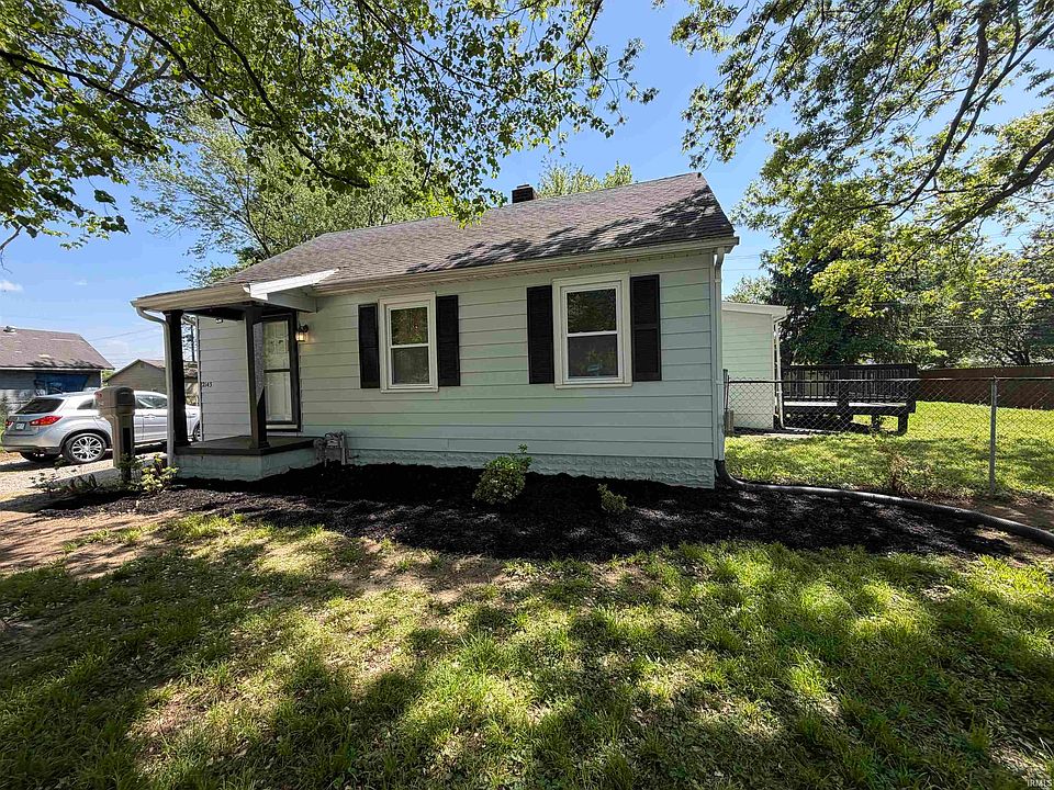 1st image of 2143 Ravenswood Dr