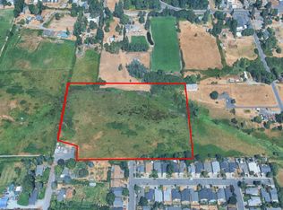 600 Roguelea Ln, Grants Pass, OR 97526