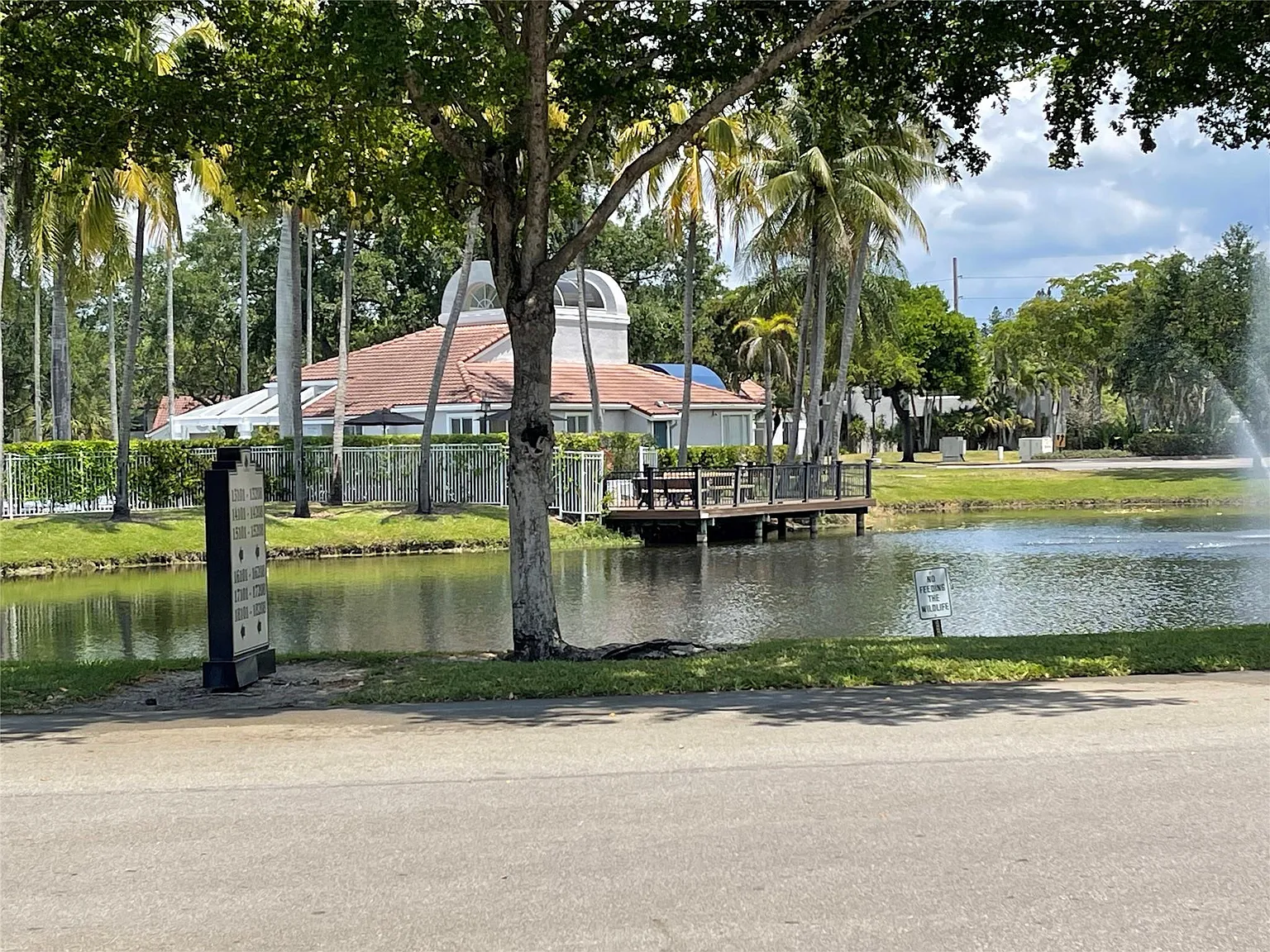 1 bed, 1.0 bath, 730 sqft, $1,800 — Photo 1