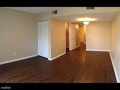6223 Longchamp Dr — Photo 4