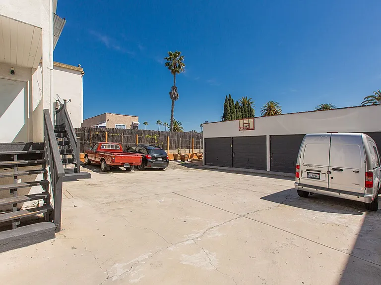 626 Benton Way — Photo 23