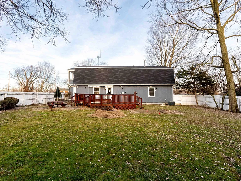 7712 N Spring Ln — Photo 25