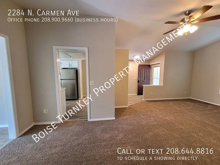 2284 N Carmen Ave — Photo 21