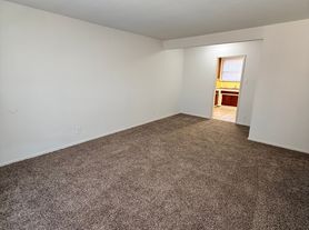 1745 E Appleton St, Long Beach, CA