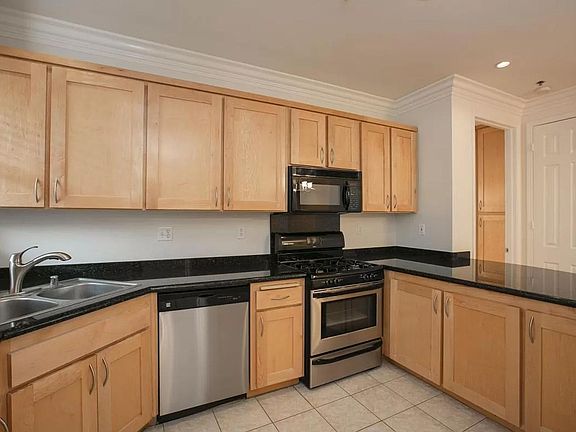 4th image of 108 S Clark Dr APT 202
