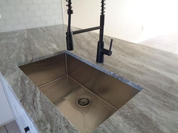 3rd image of 16250 Bay Pointe Blvd APT I105