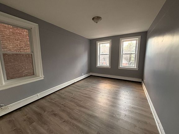 5th image of 14 Kensington Ave #21E