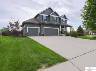 6217 S 195th St, Omaha, NE 68135