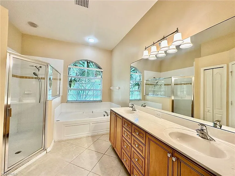 14511 Jekyll Island Ct — Photo 8
